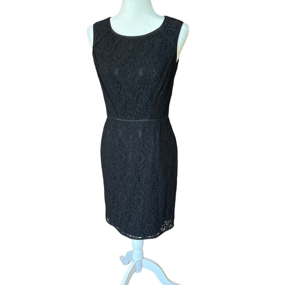 Ann Taylor Fitted Lace Cocktail Dress Women's Size 2 Little Black Dress 35”L